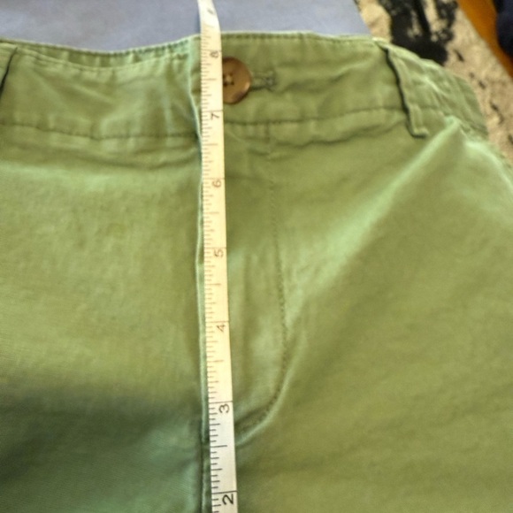 GAP Green Bermuda Shorts Soft Fabric - Picture 6 of 8